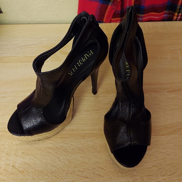 PAPERFOX "SHAYA" black and beige heels. size 7.5. worn only once. - Picture 2 of 4